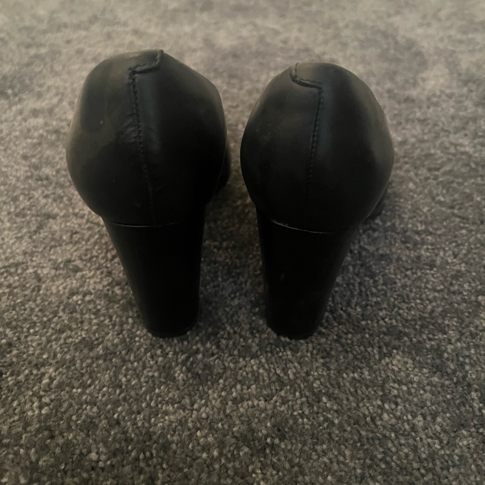 These shoes are great for work that are WIDE! If 8.5 WIDE